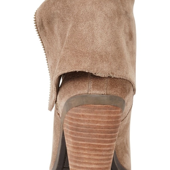 Anthropologie Adam Tucker Pelican Boots - Picture 5 of 6